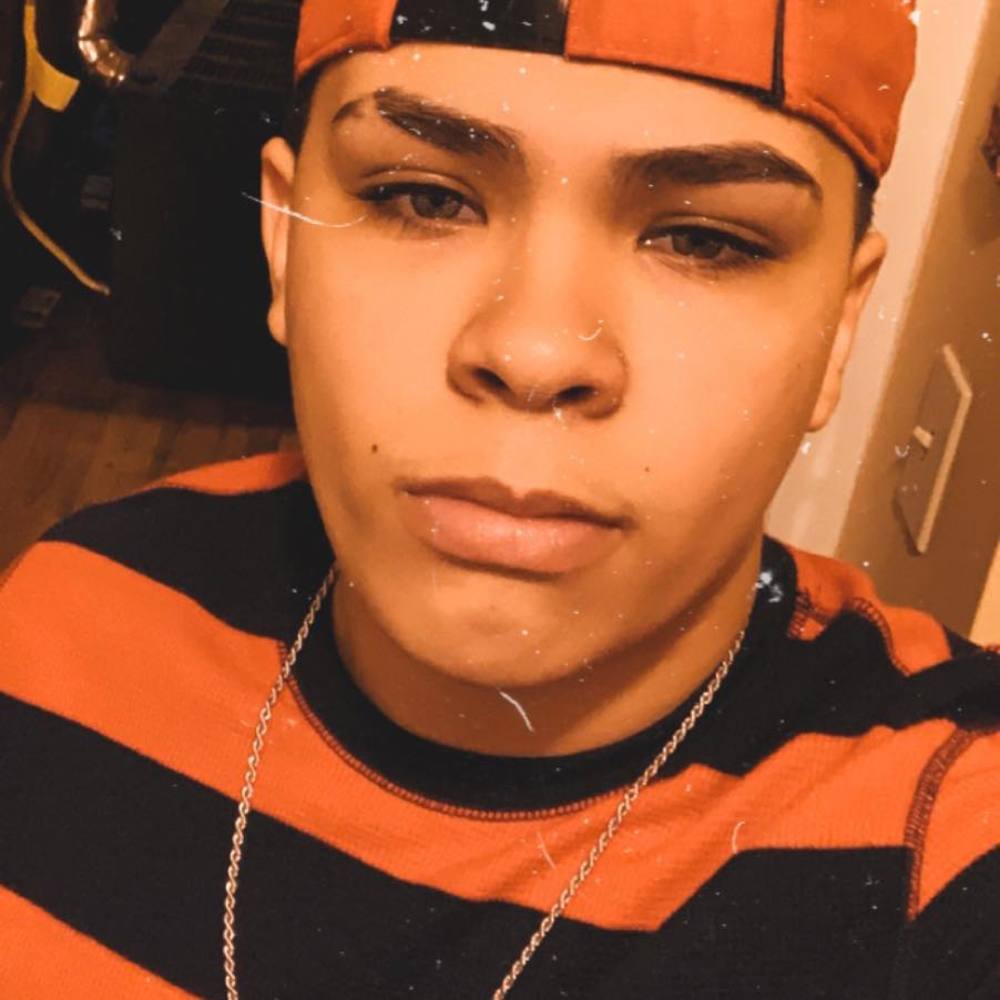 Meet your Posher, Gio